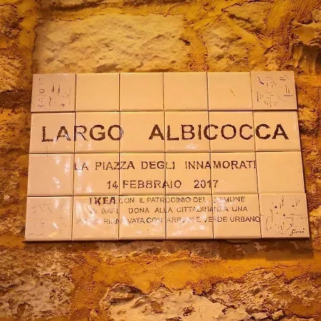 Loft Albicocca 3* Bari